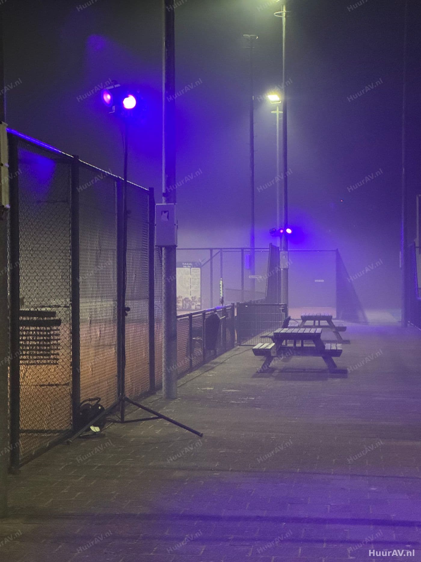 Gala-awardshow met podium en dynamische lichtshow