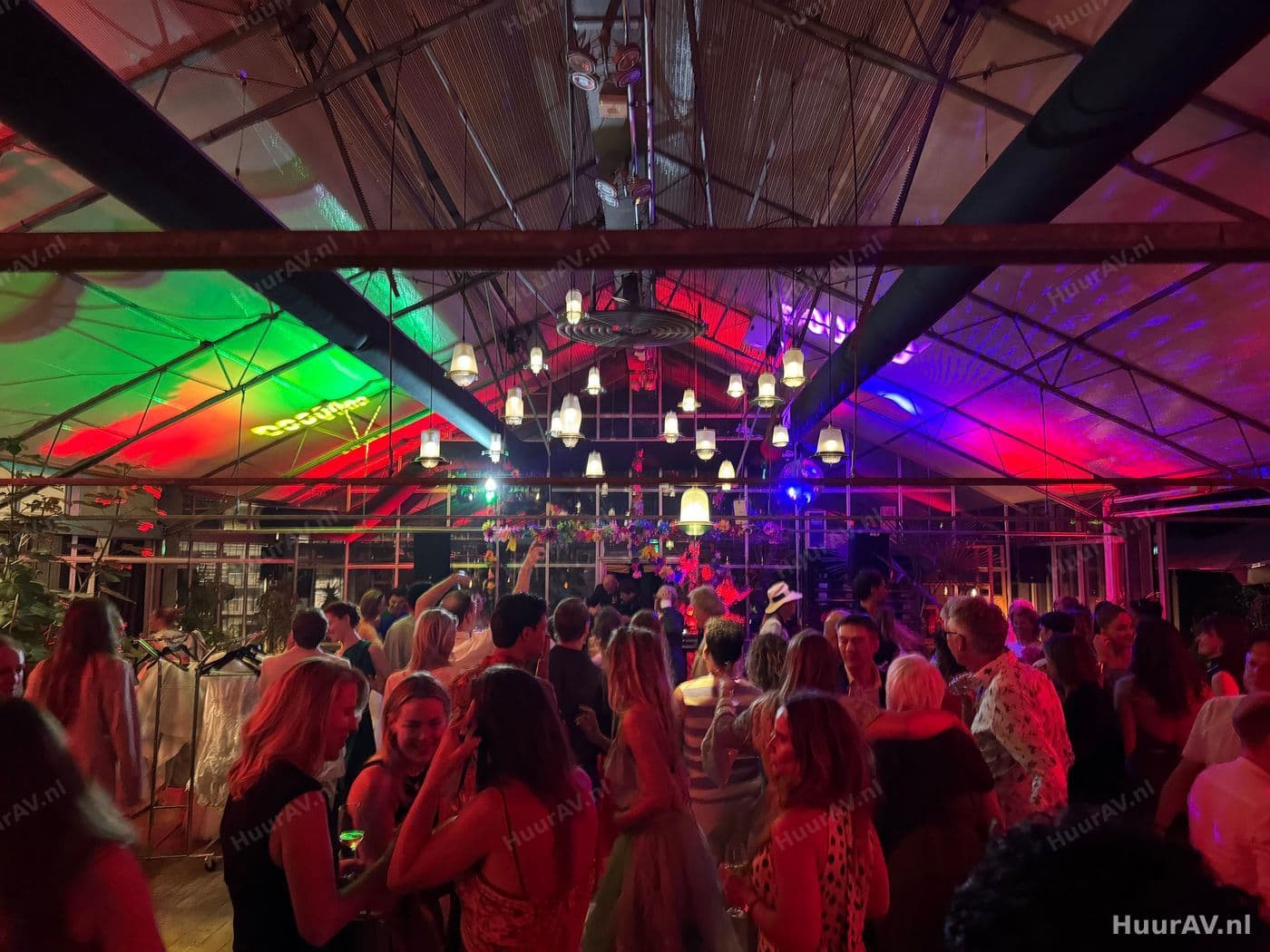 Special effects met licht en rook op een feest